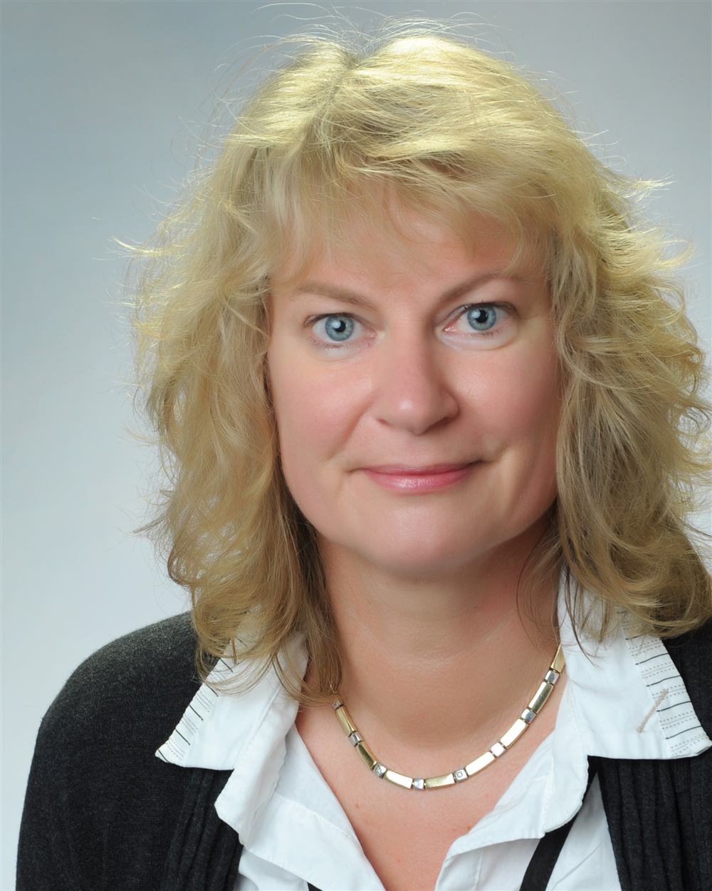 Birgit Kulzer, Rechtsanwältin